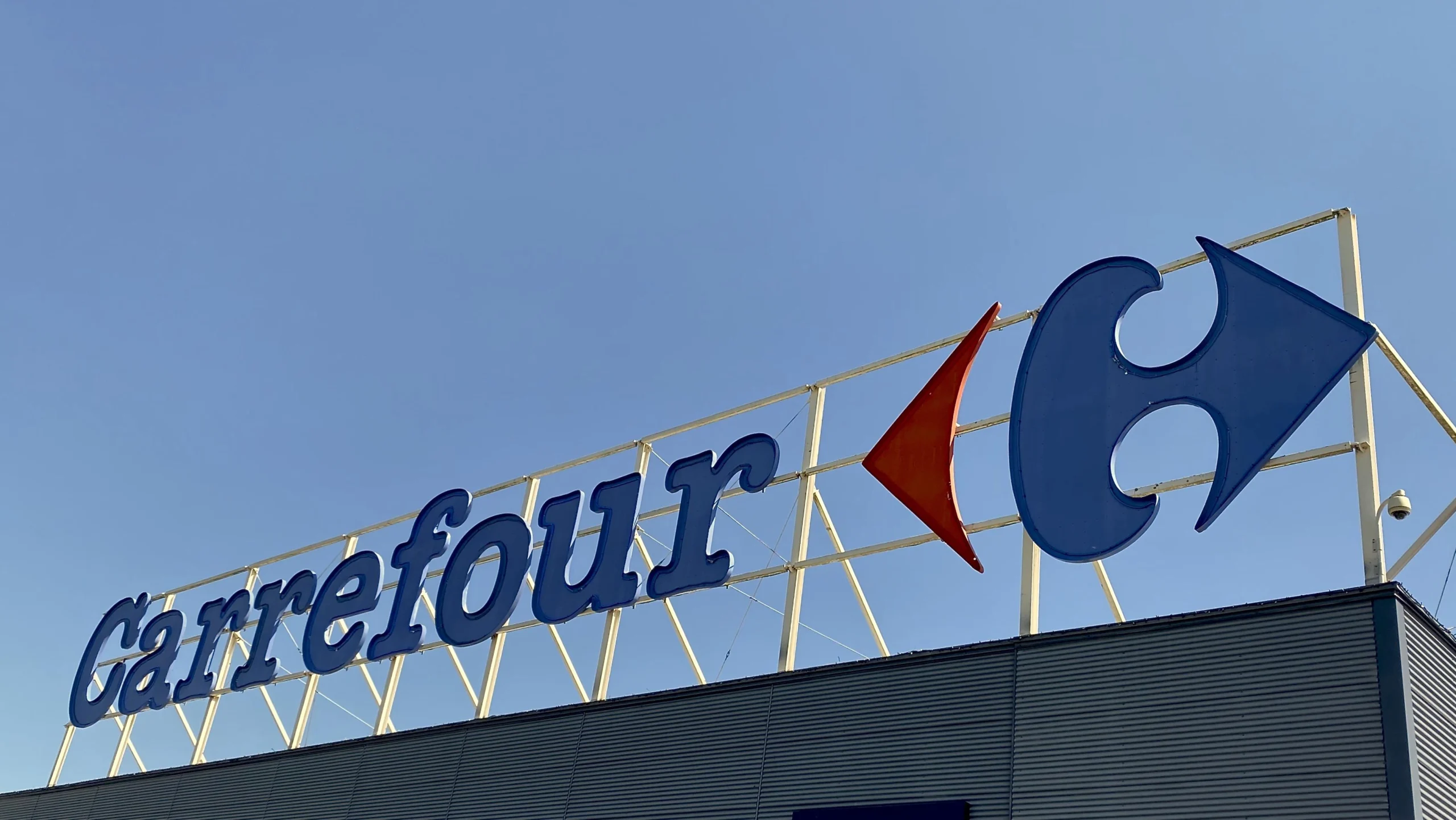 devanture magasin carrefour